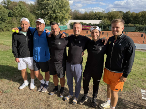 Starker Saisonabschluss der NBV Herren 30 in der Niederrheinliga mit 7:2 Sieg gegen TC Bredeney