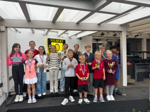 Starke Nachwuchstalente des Netzballvereins erspielen Clubmeister-Titel in sechs Konkurrenzen
